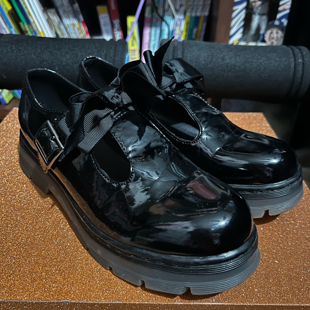 Krush Black Patent Leather Flats with Ribbon Detail